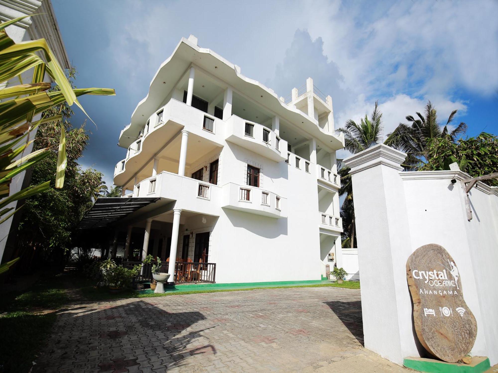 Crystal Oceanic Hotel อาฮานกามา ภายนอก รูปภาพ