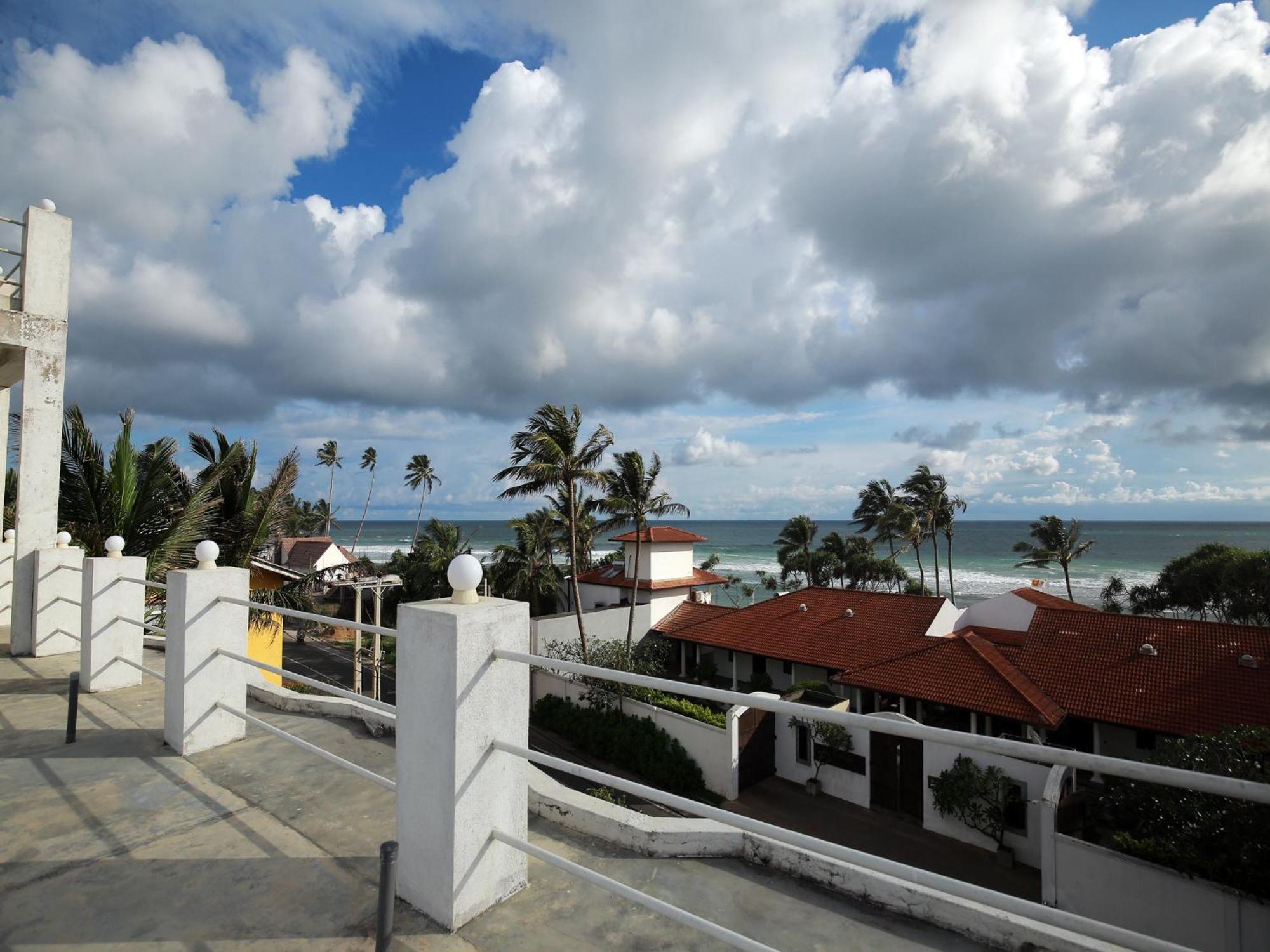 Crystal Oceanic Hotel อาฮานกามา ภายนอก รูปภาพ