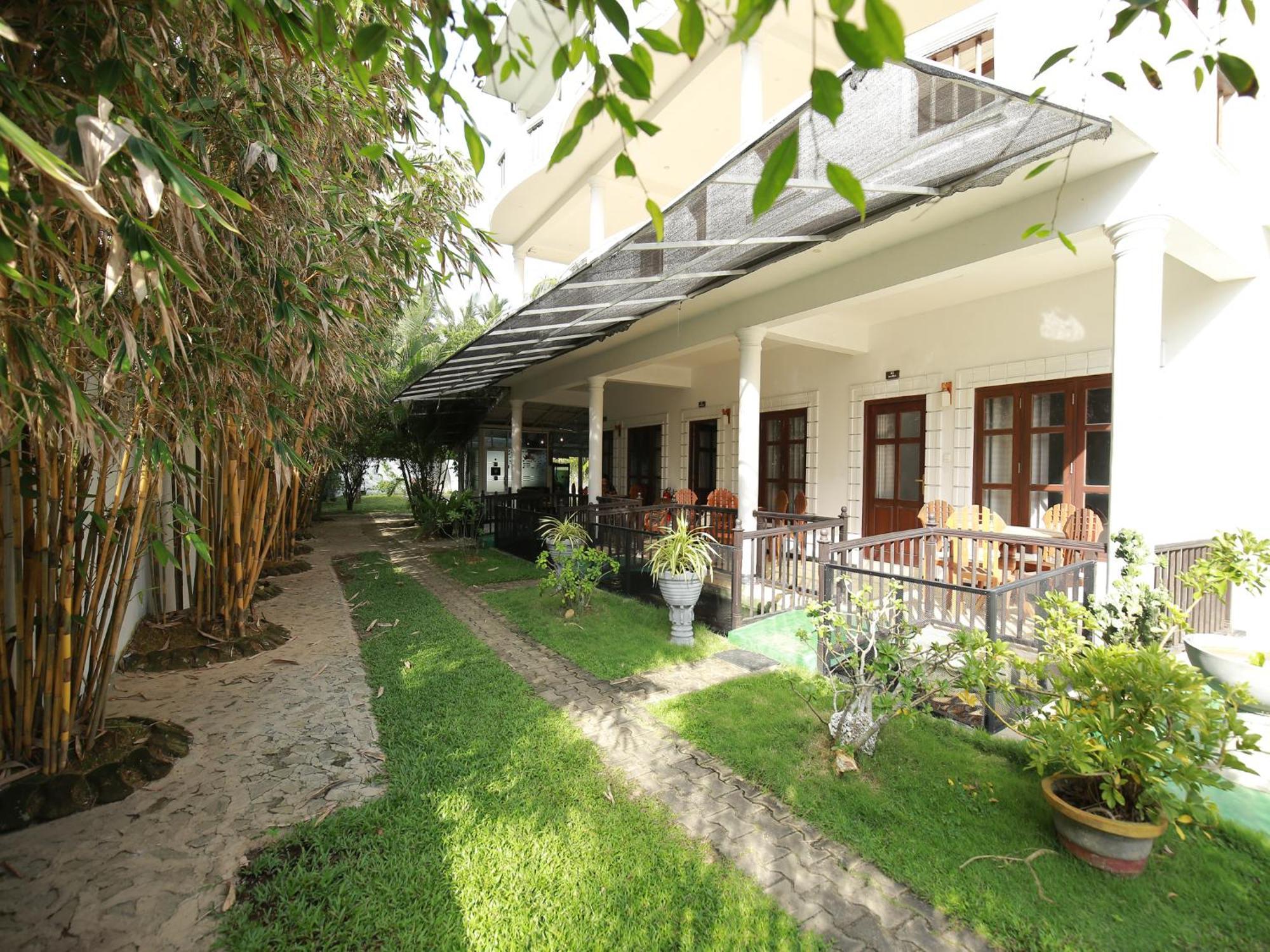 Crystal Oceanic Hotel อาฮานกามา ภายนอก รูปภาพ